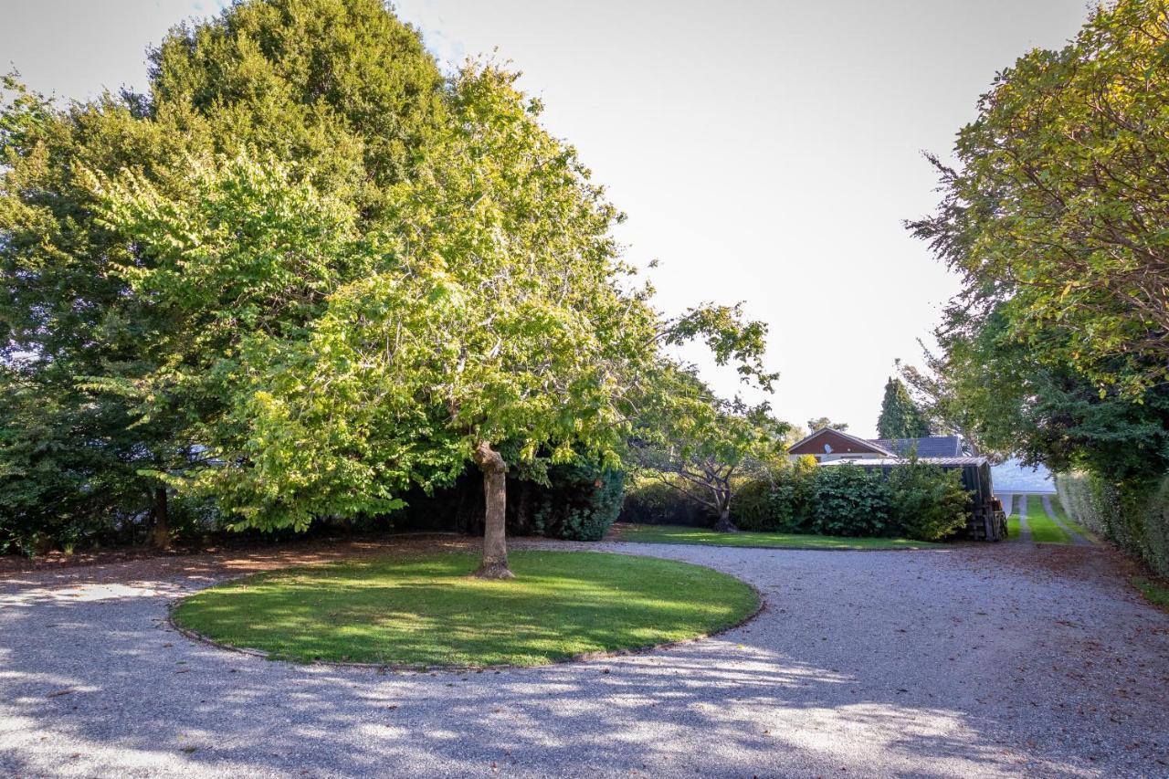 Hop, Skip And Jump To The Lake - Te Anau House Εξωτερικό φωτογραφία